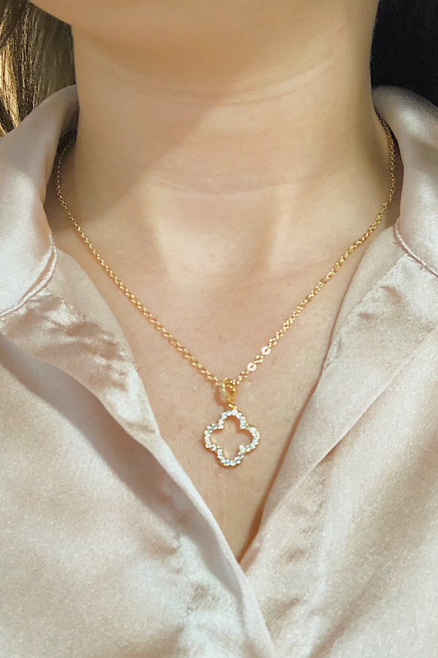 Sparkling Clover Pendant Necklace